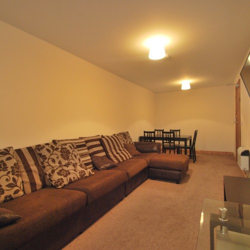 Flat 2  115 Woodville Road  Cathays 